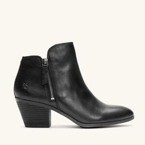 Frye Judith double zip black leather bootie Women's 7